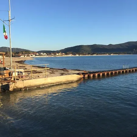 Elba Island-marina Di Campo Apartman *